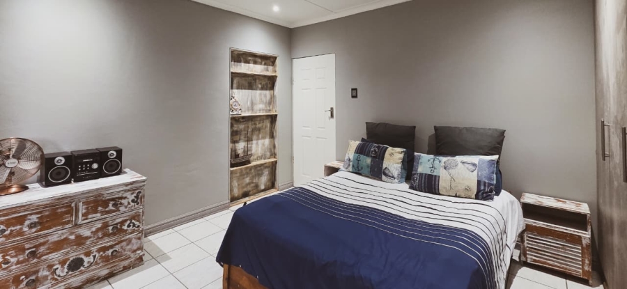 4 Bedroom Property for Sale in Boknesstrand Eastern Cape